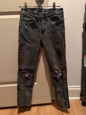 American Eagle Outfitters Distressed Black/Grey Cropped Skinny Jeans